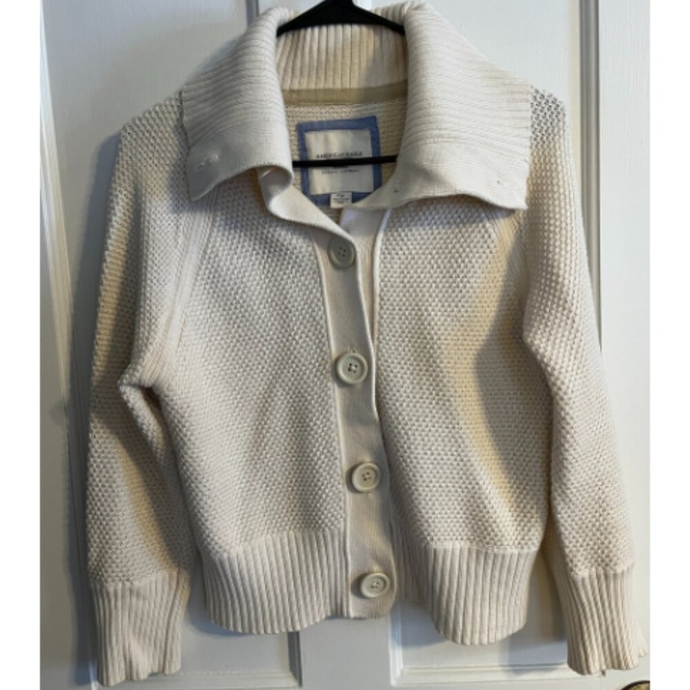 American Eagle button up cardigan